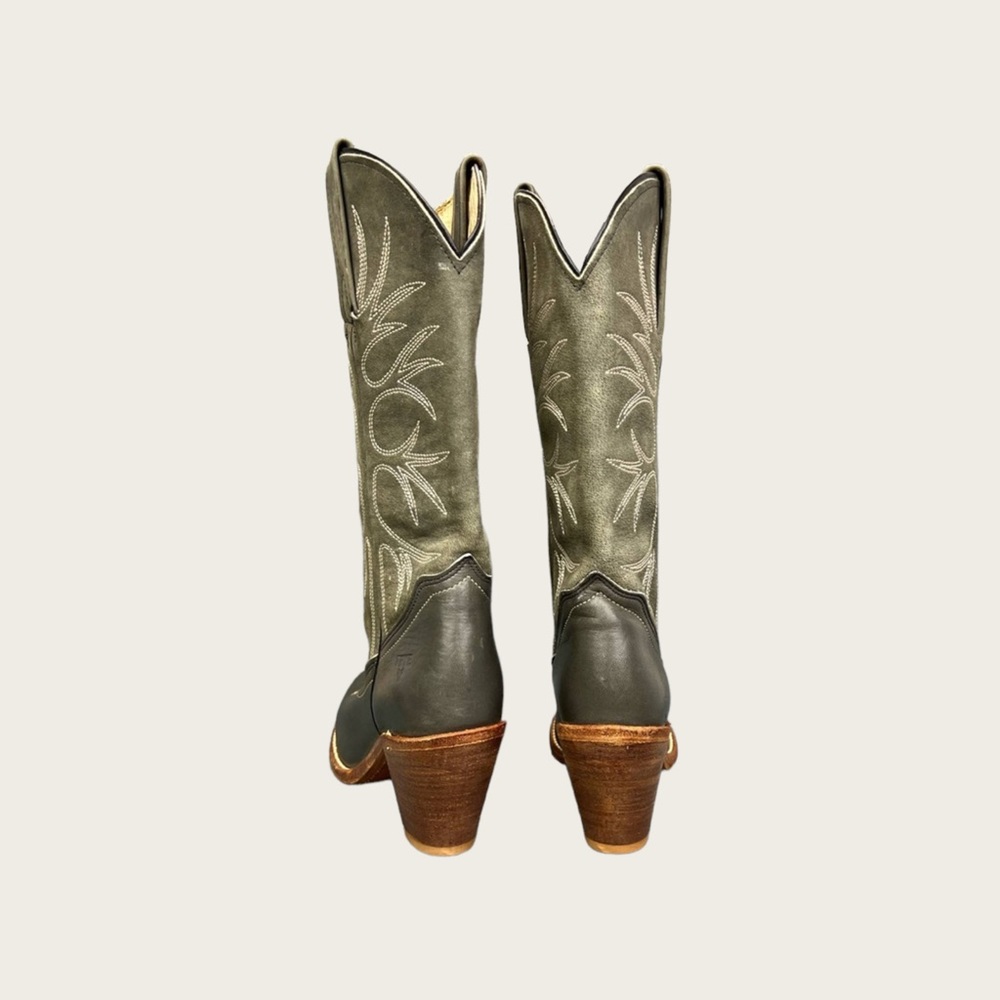 SOLD Vintage Frye Western green leather heeled coastal cowgirl boots - Picture 7 of 12